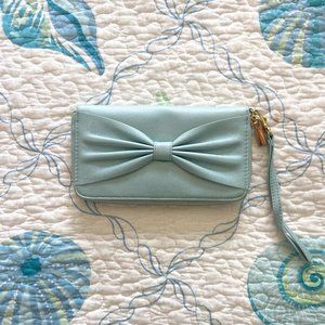 Mint wristlet